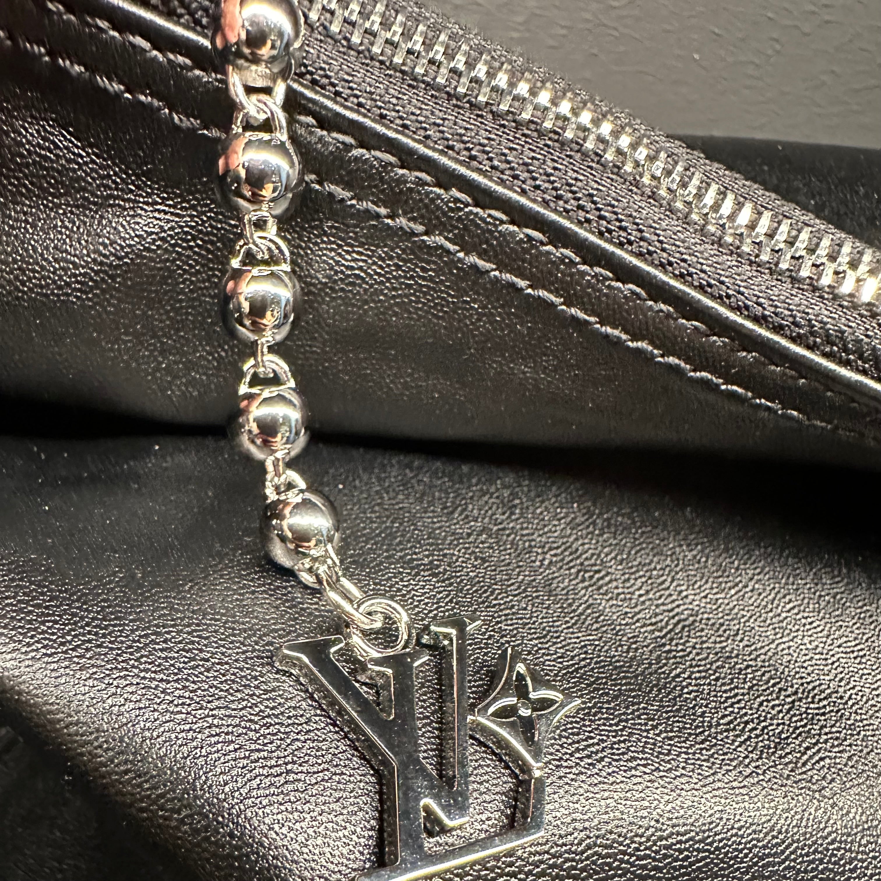 Louis Vuitton Vagabond hobo bag