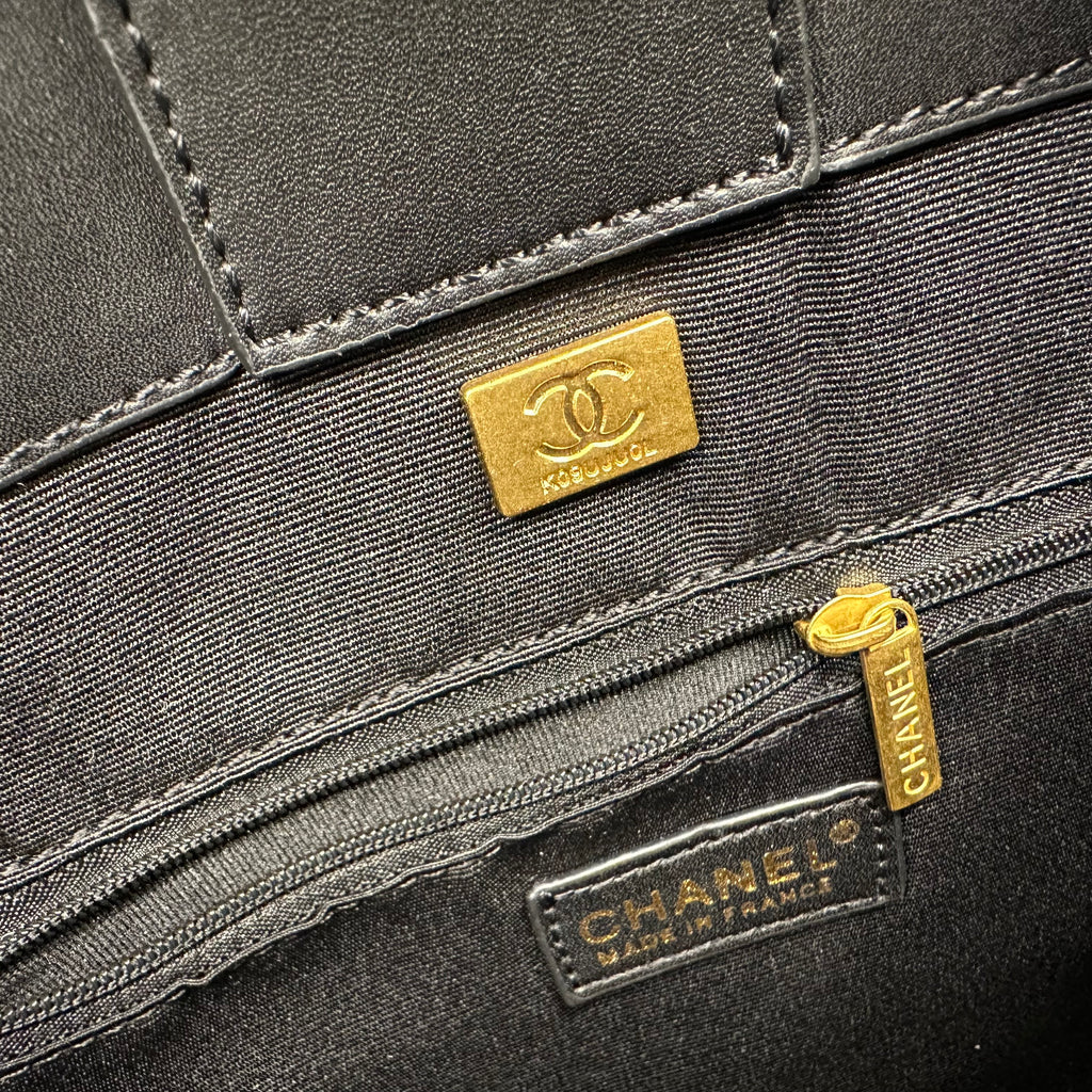 CHANEL Shopping Bag