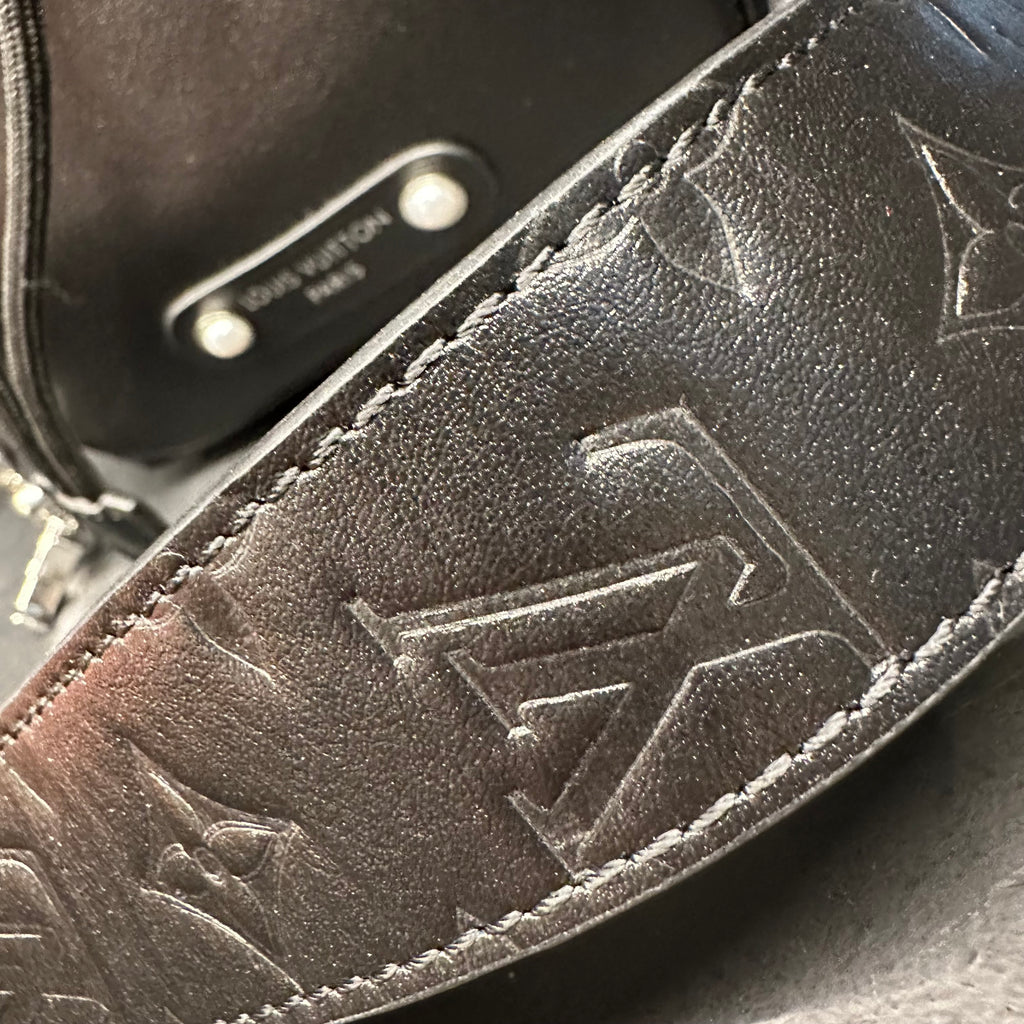 Louis Vuitton noe cargo autres cuirs