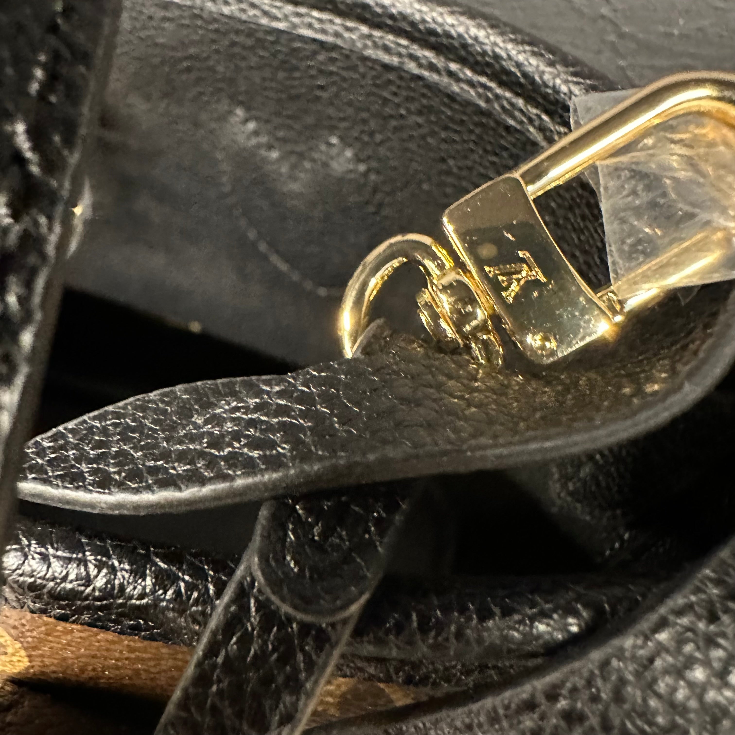 Louis Vuitton Neverfull Bandouliére Inside Out BB