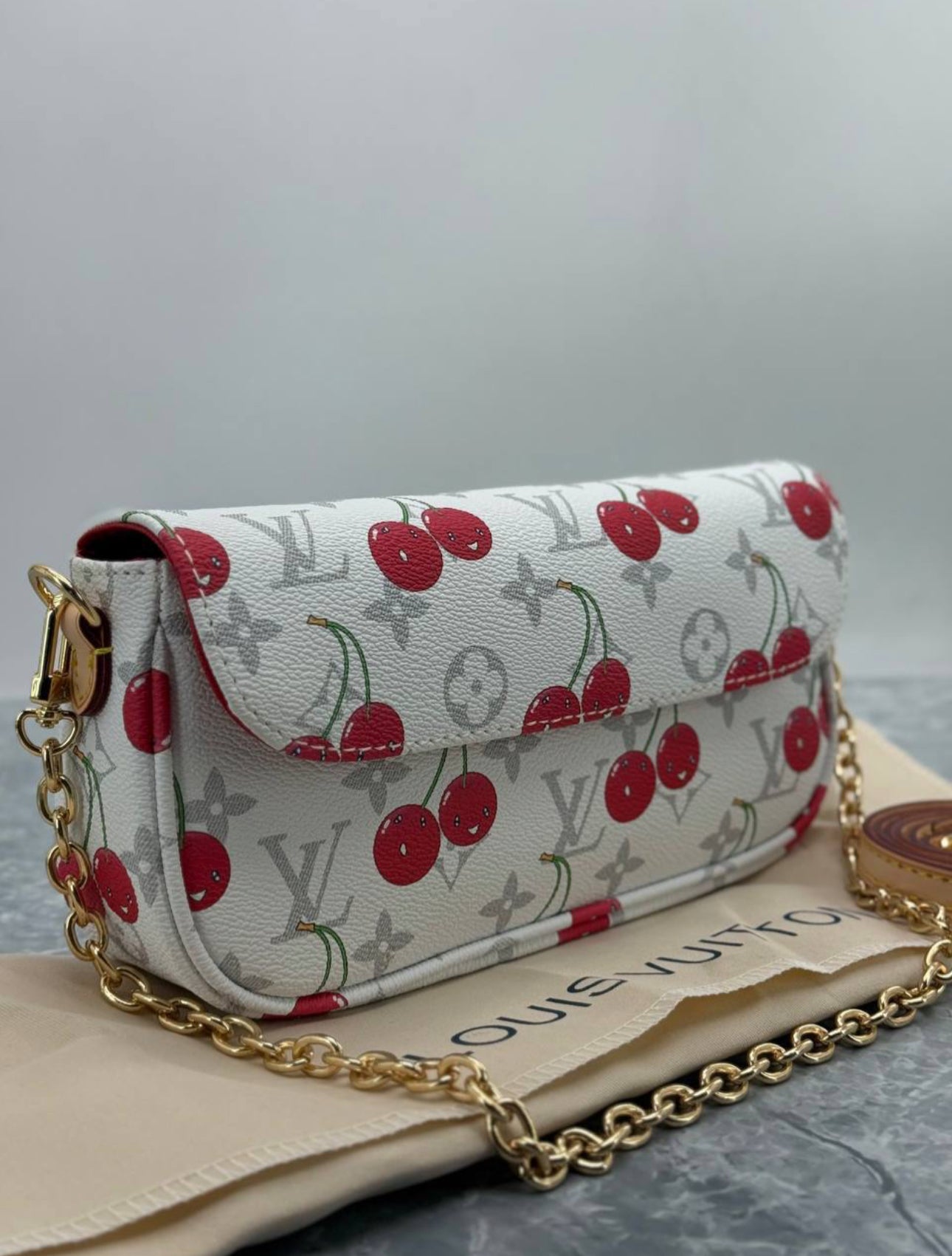 LV X TM Wallet Chain