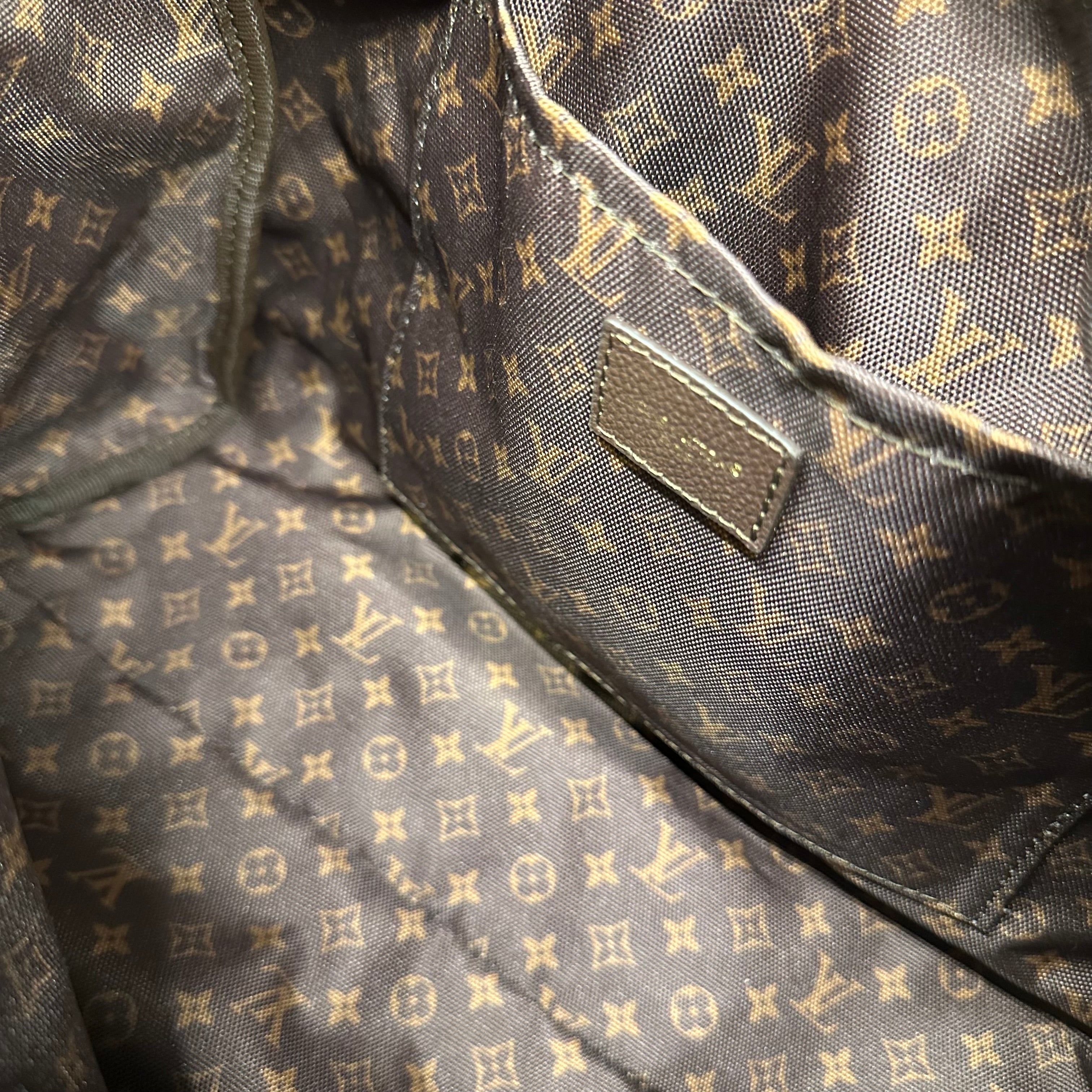 Louis Vuitton Express MM