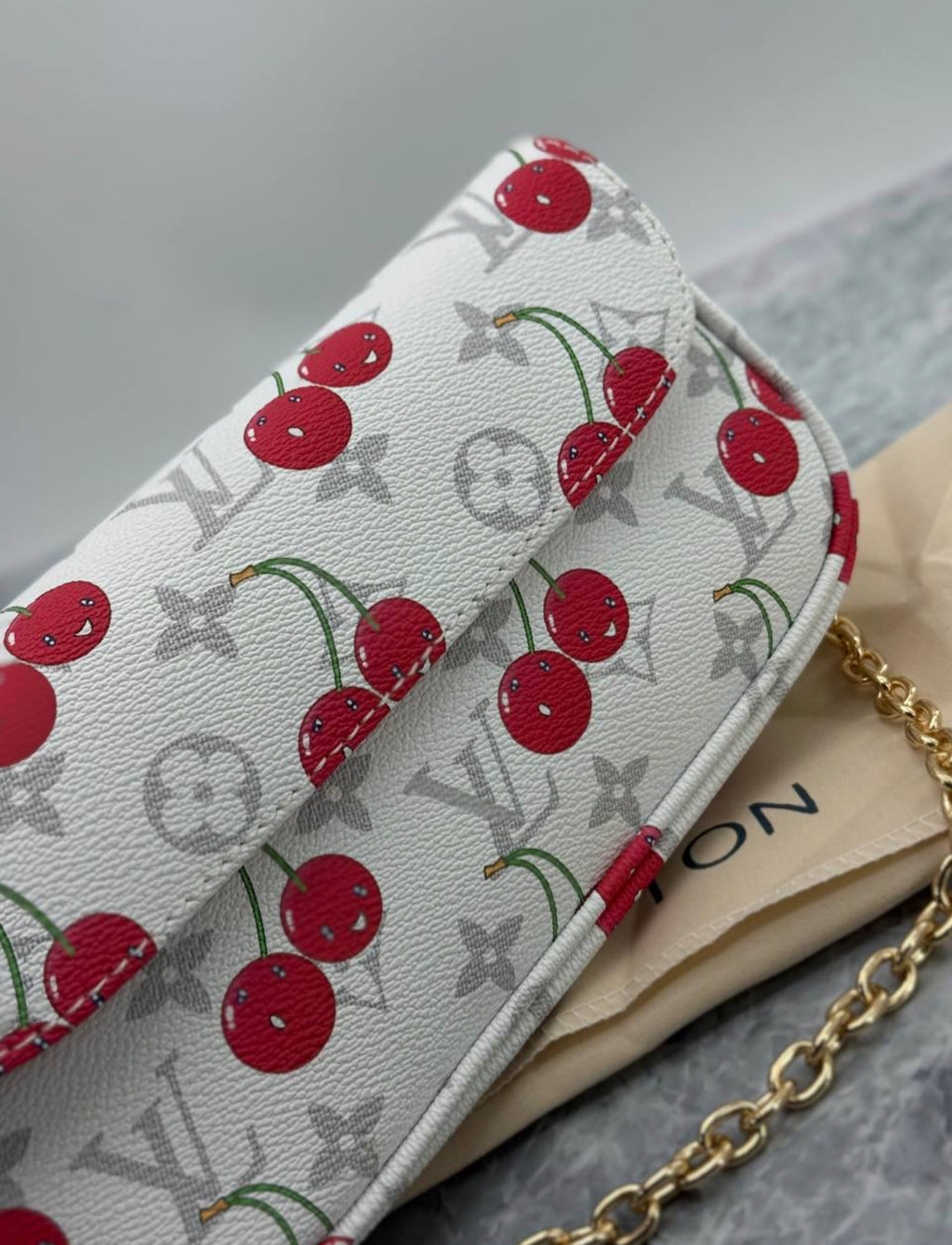 LV X TM Wallet Chain