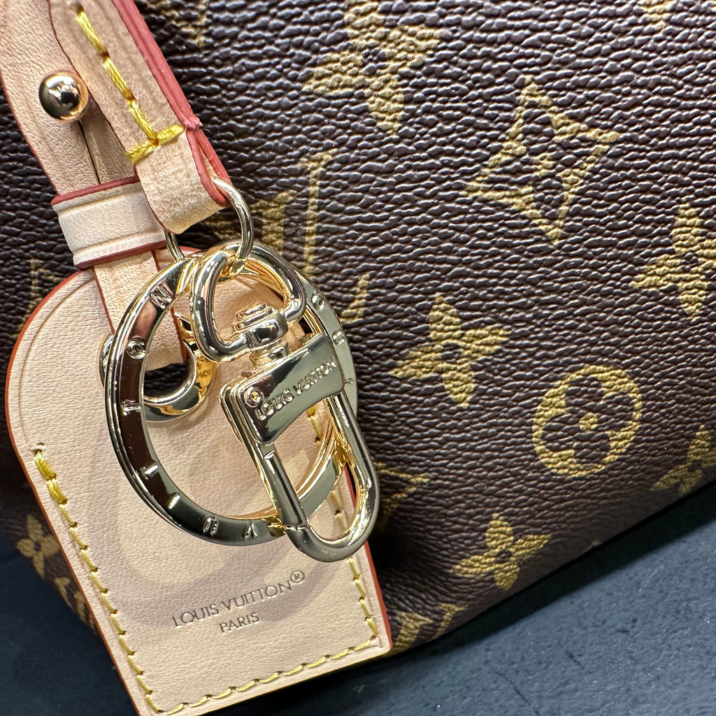 Louis Vuitton Again