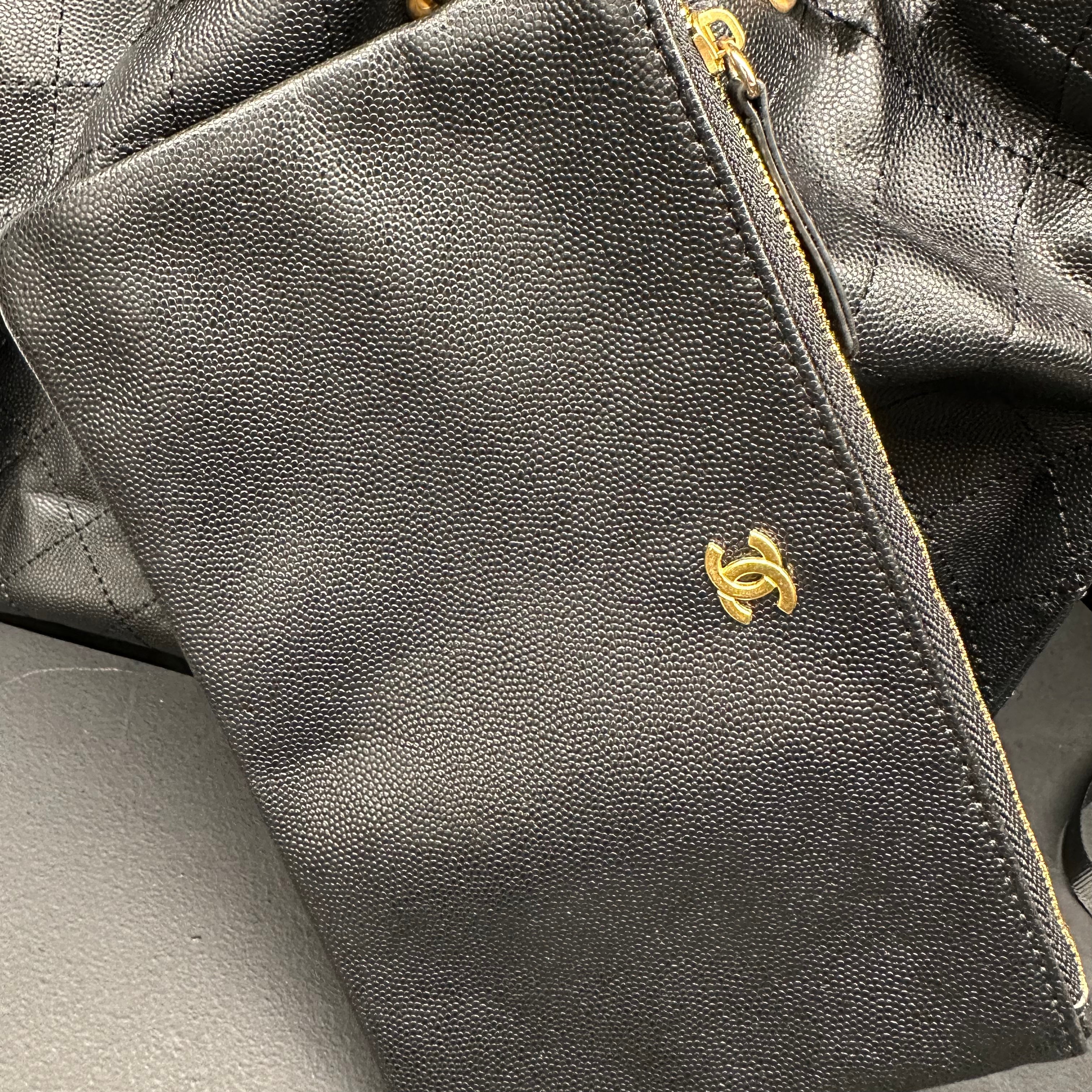 CHANEL 25 handbag black caviar