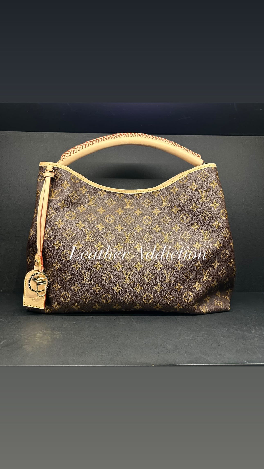 Louis Vuitton Again