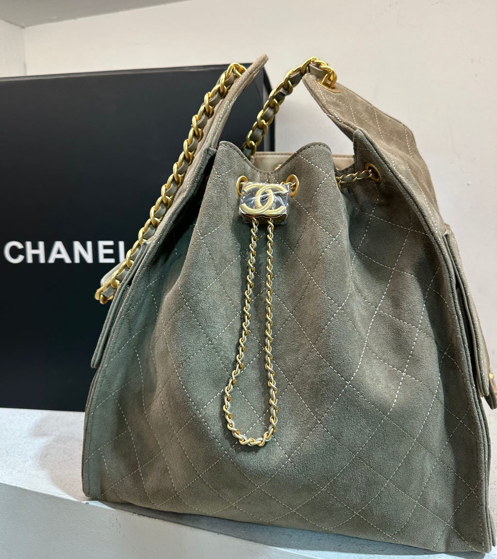 CHANEL 25 Medium